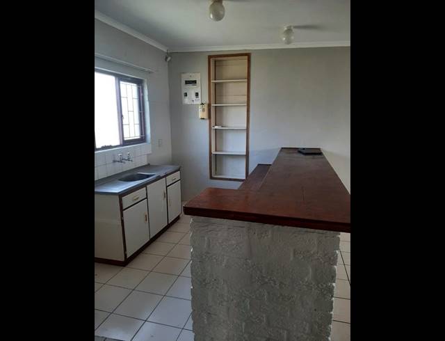 2 BEDROOM PROPERTY TO RENT IN GOODWOOD CENTRAL